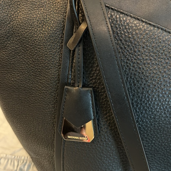 MICHAEL MICHAEL KORS Handbag - Picture 3 of 11